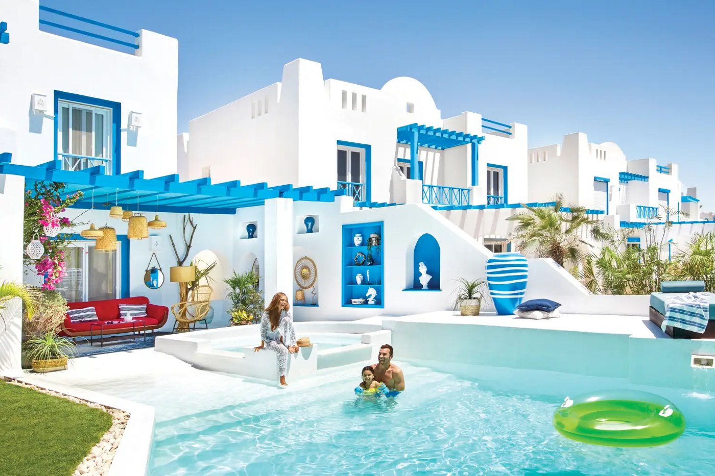 Mountain View Ras El Hekma, poolside villas in blue and white